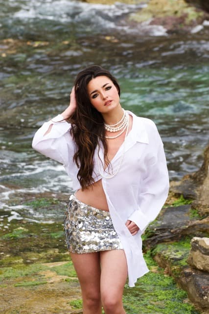 Fashion — Chemise blanche & paillettes
